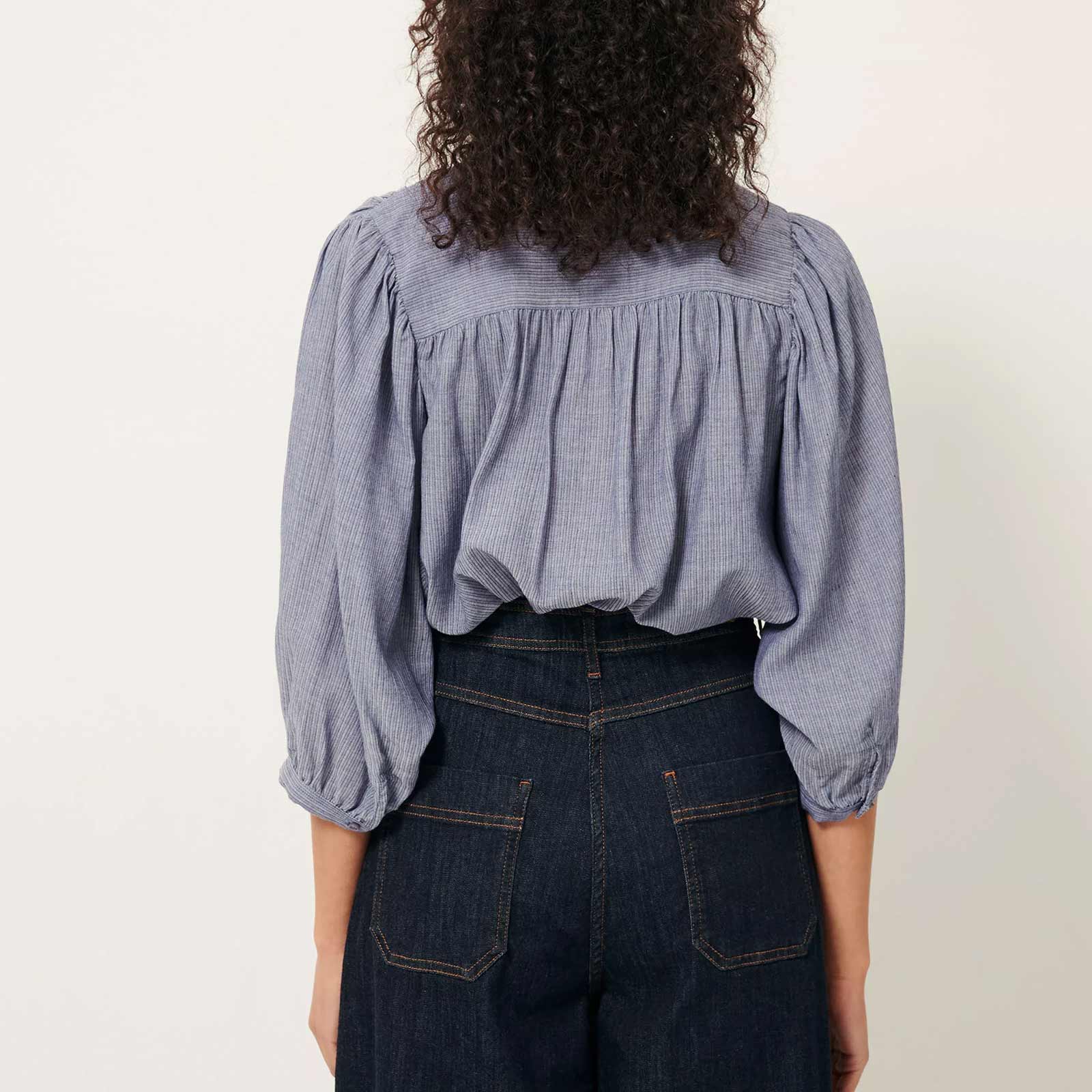 A View Blouse chambray blue - Image 5