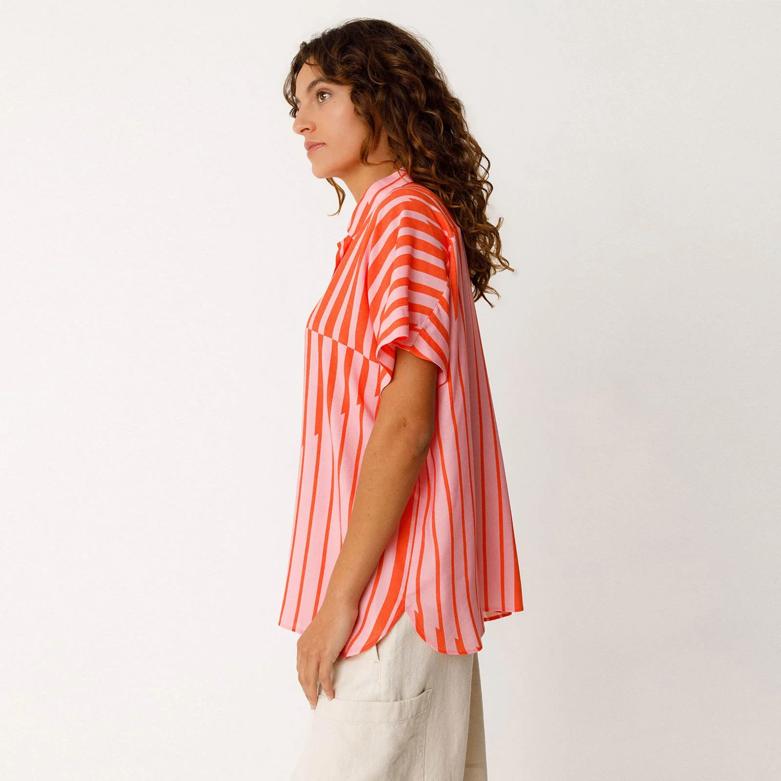 Aian Shirt red stripes - Image 3
