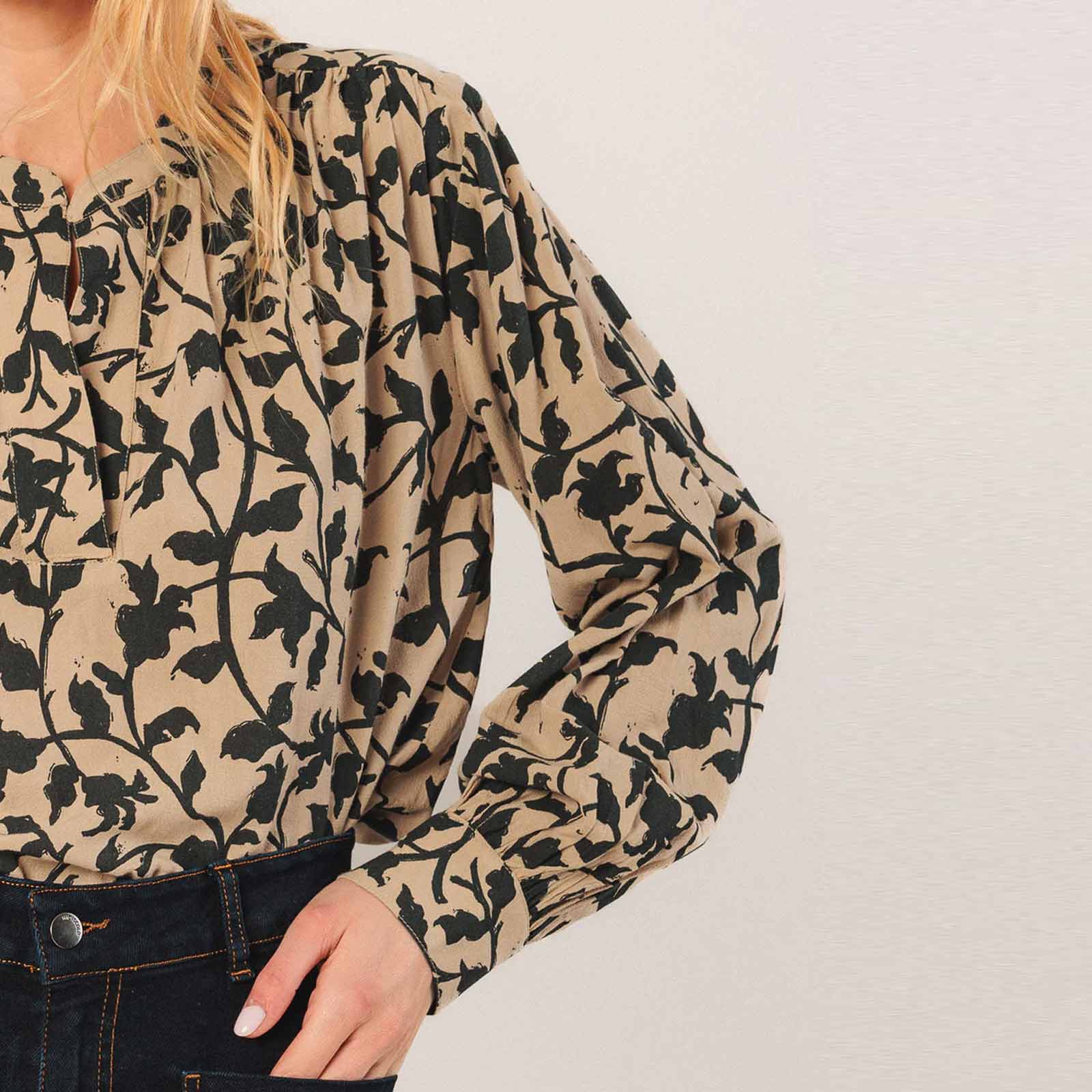 Allover Print Blouse beige - Image 4
