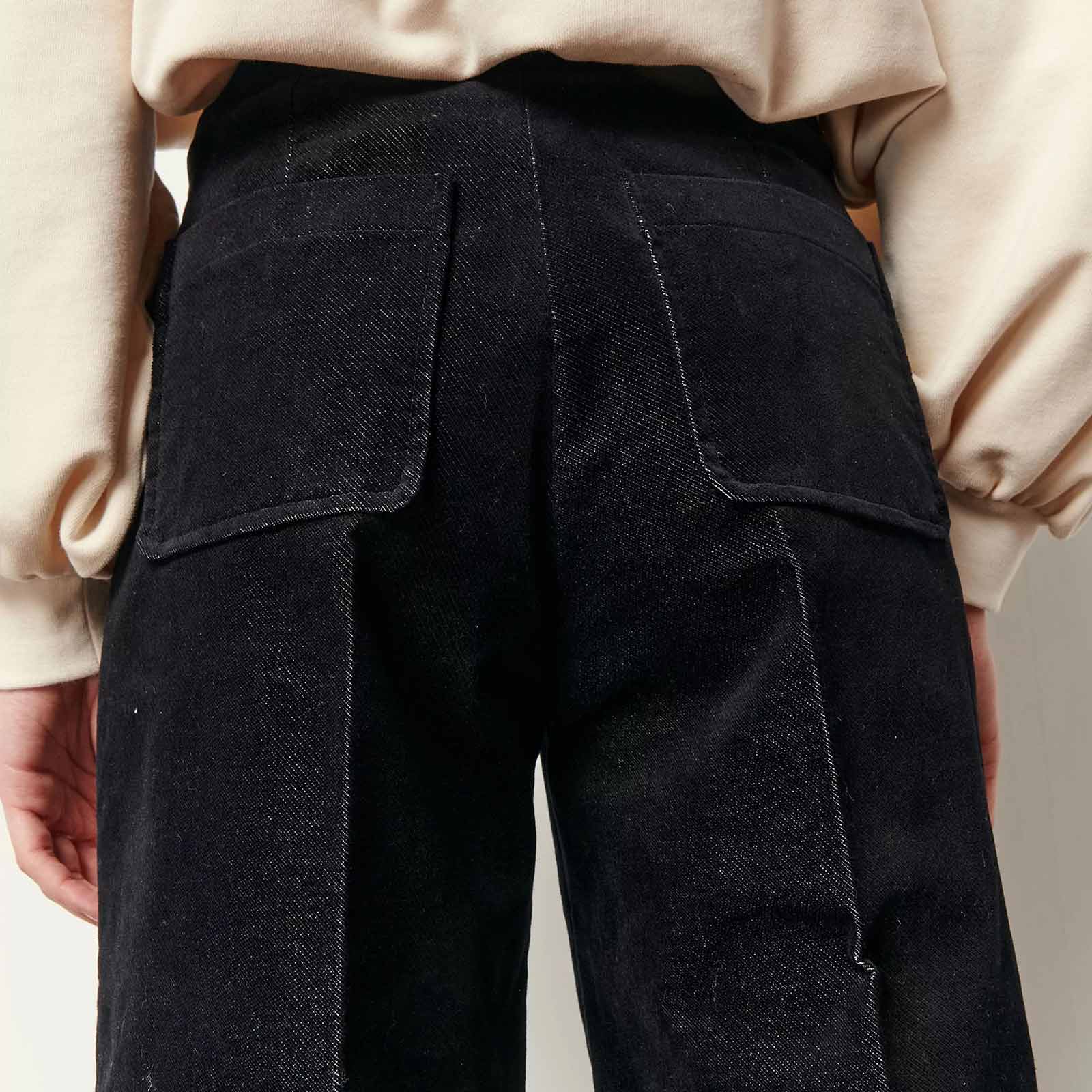 Alvelvet Pants black - Image 4
