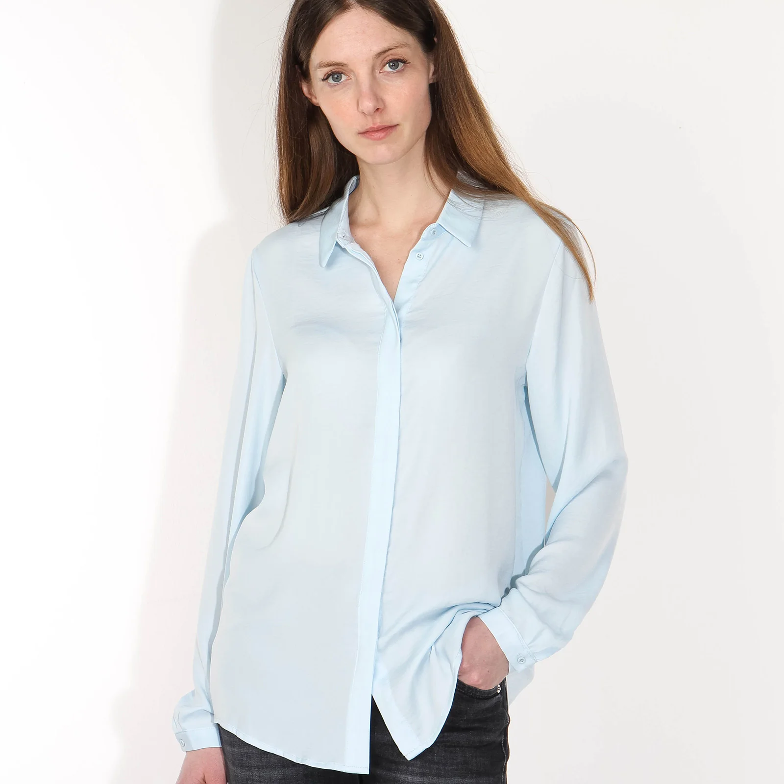 Blair Seasonal Polysilk Shirt omphalodes - Image 2