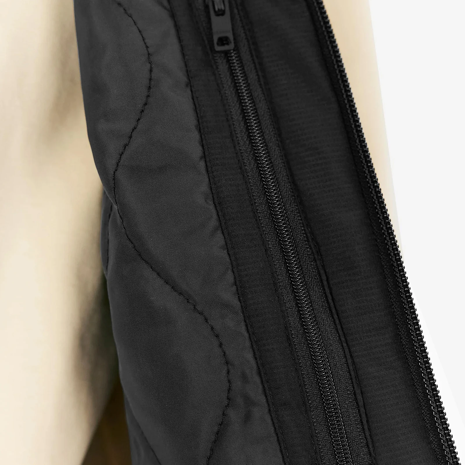 Brynden Vest black - Image 6