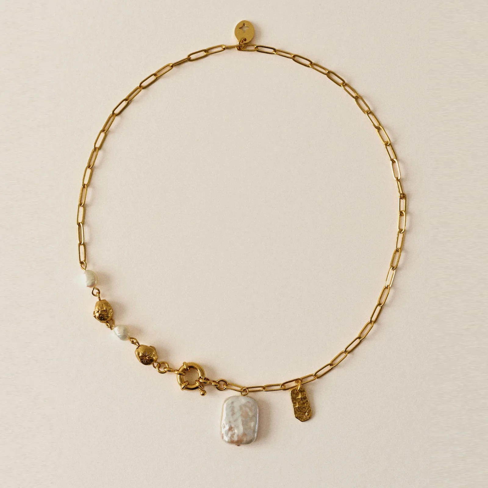 Choya Pearl R Necklace doré