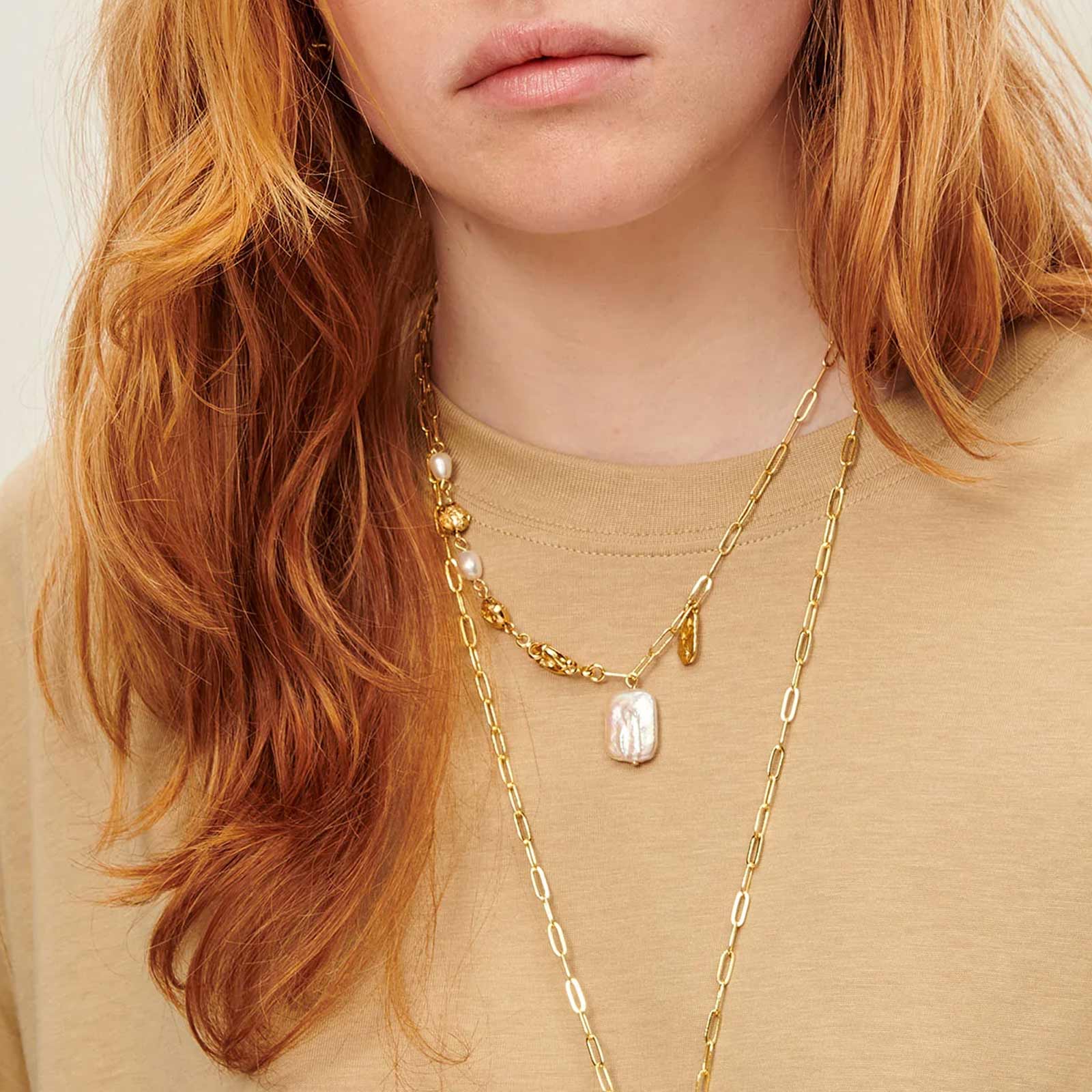 Choya Pearl R Necklace doré - Image 2