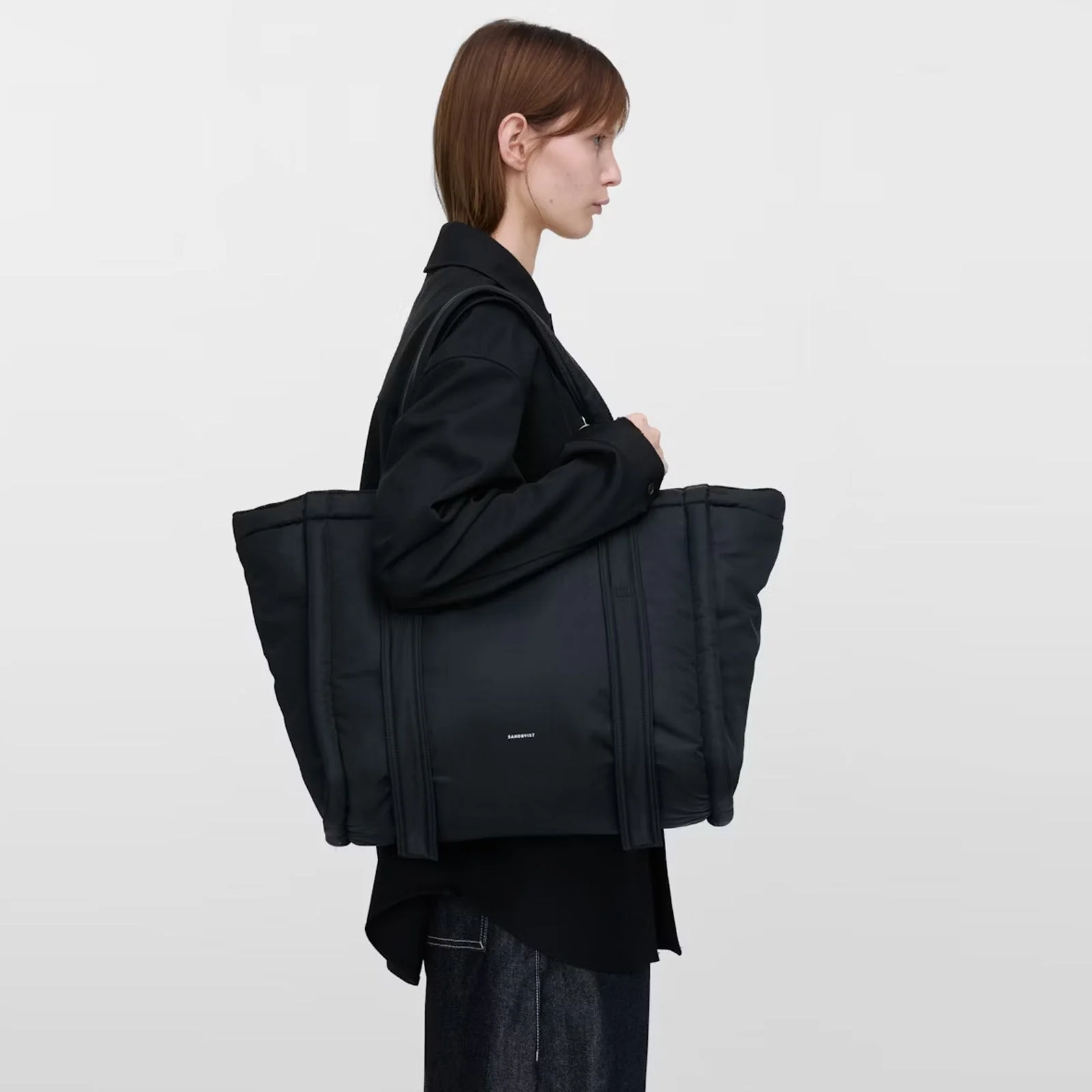 Curve Tote Bag black - Image 5