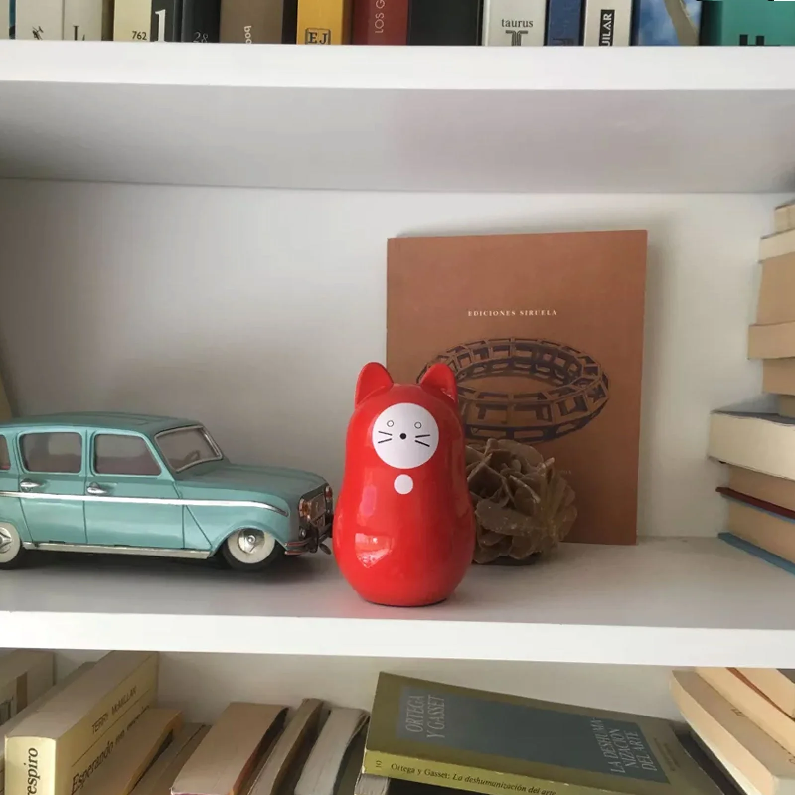 Daruma-Neko buena suerte (rojo) - Image 2