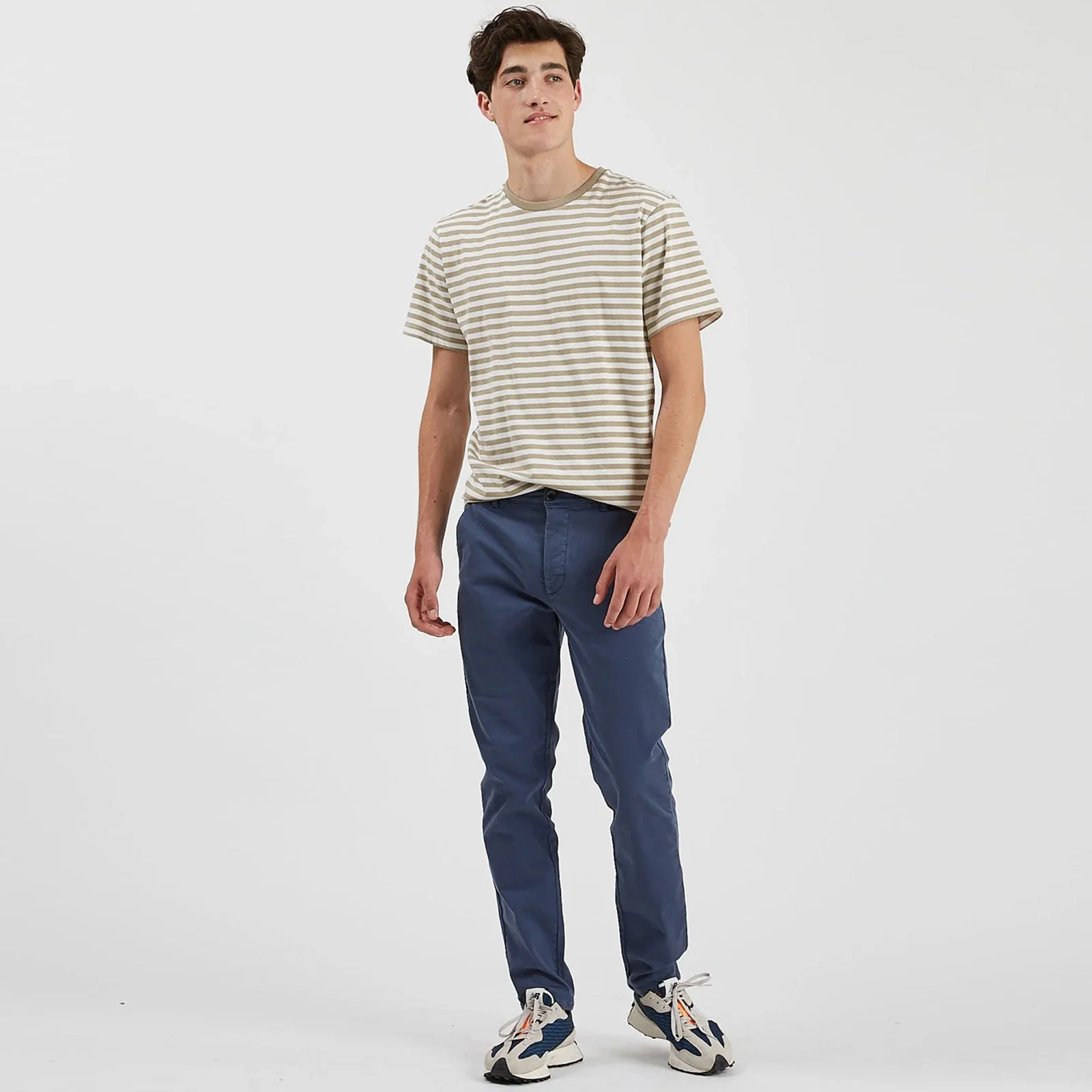 Darvis 2.0 Chino Pants bering sea - Image 2