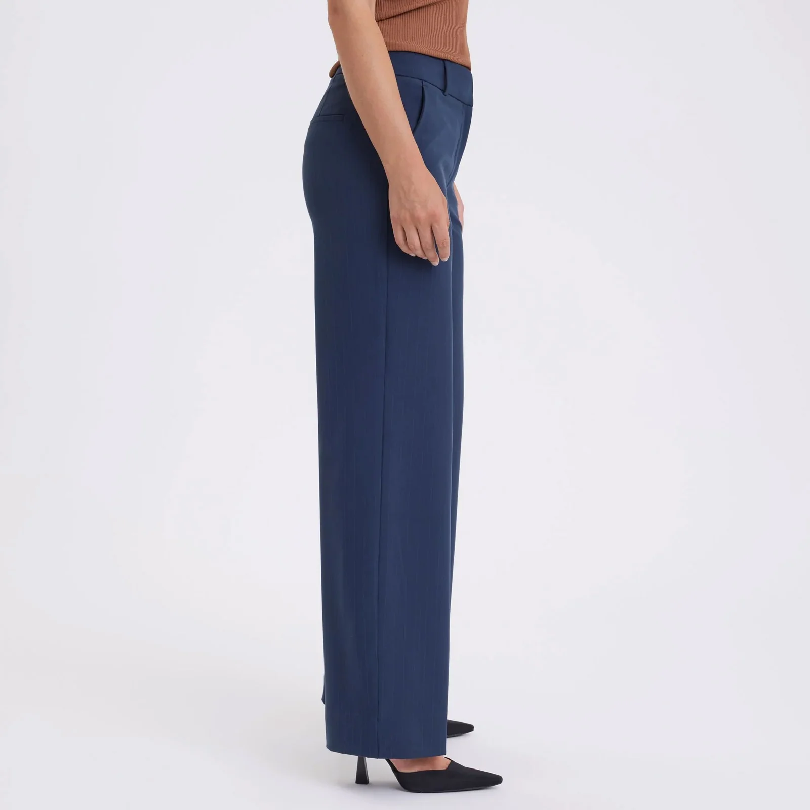 DenaFV Long 860 navy tonal pin - Image 2