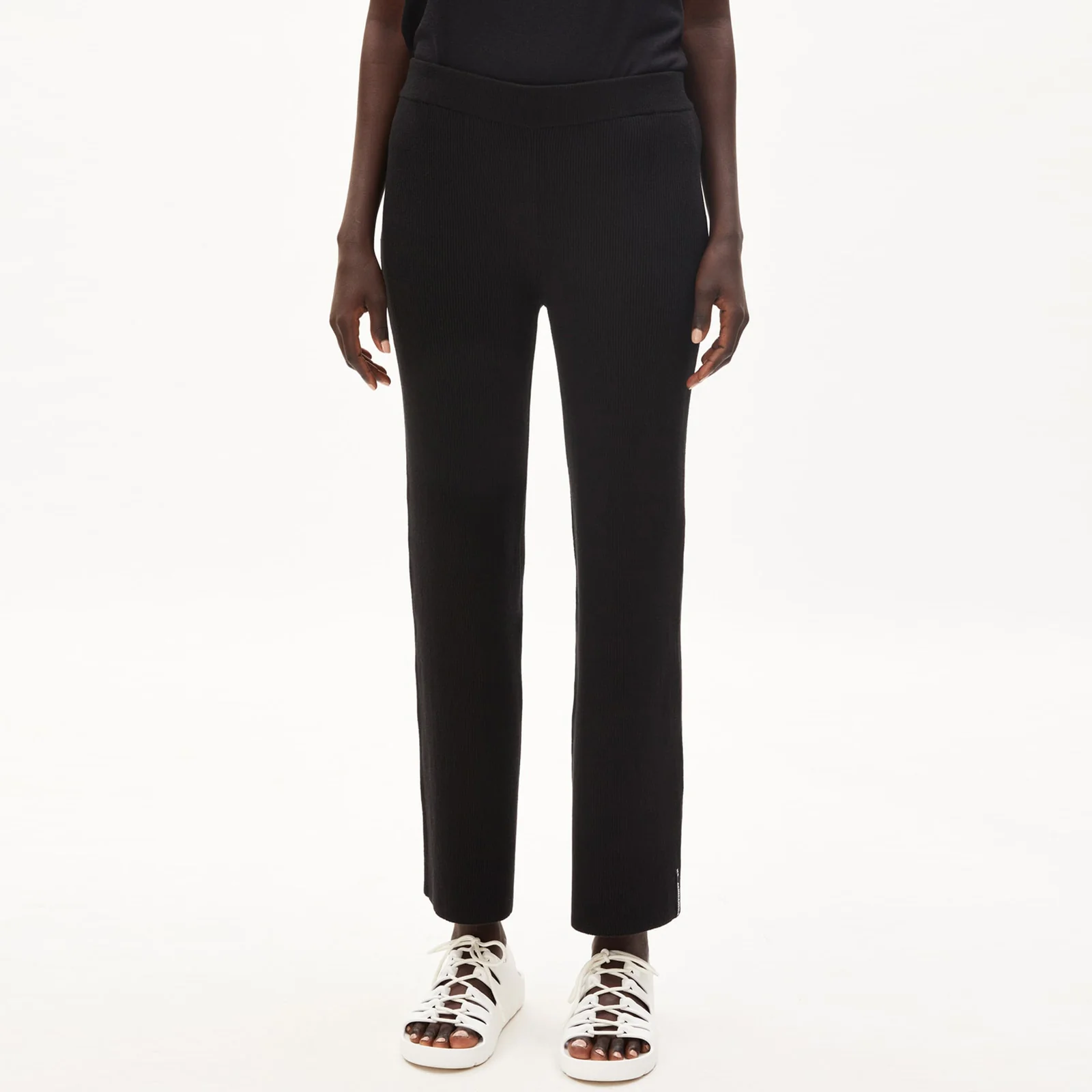 Duniaa Pant black