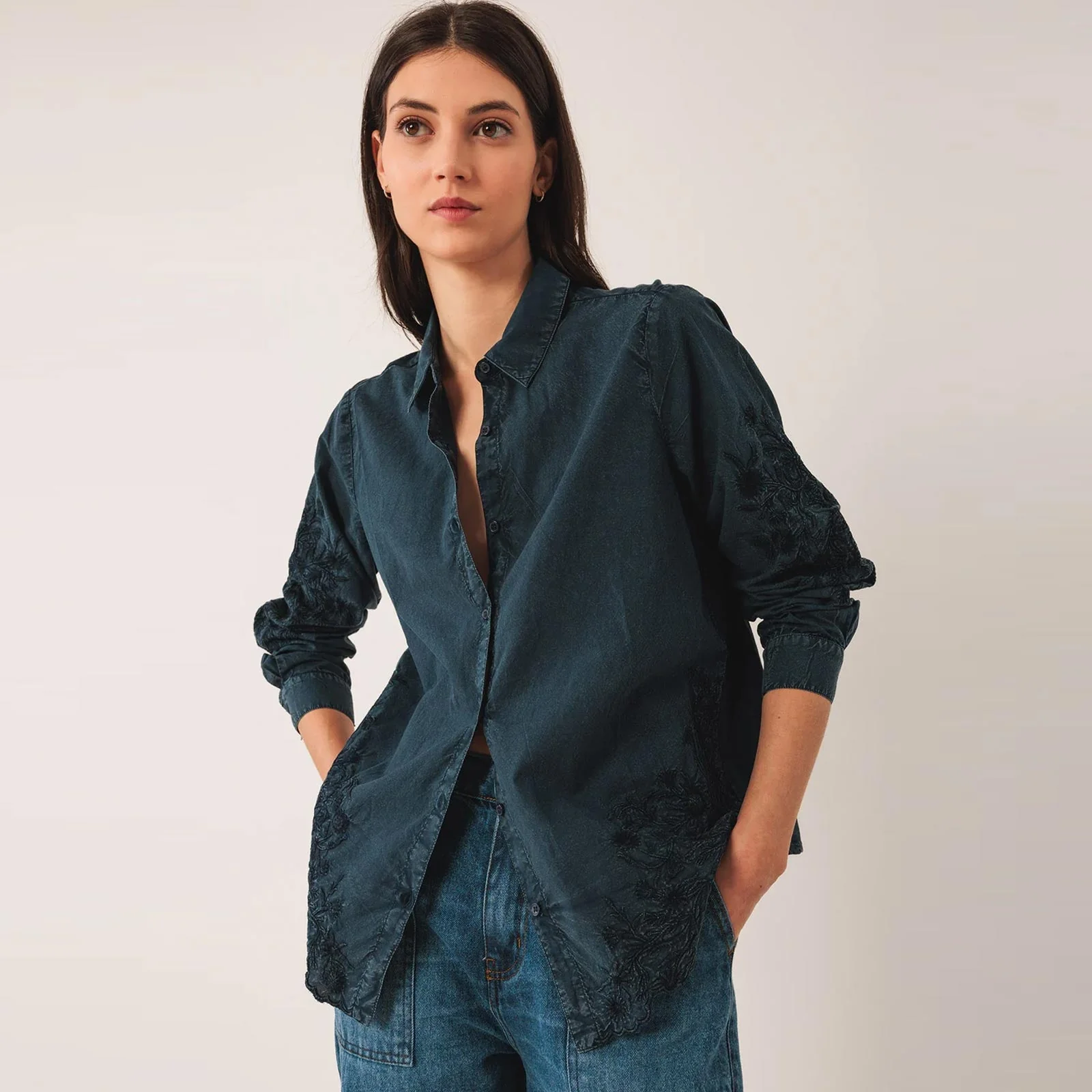 Embroidery Cotton Blouse marino