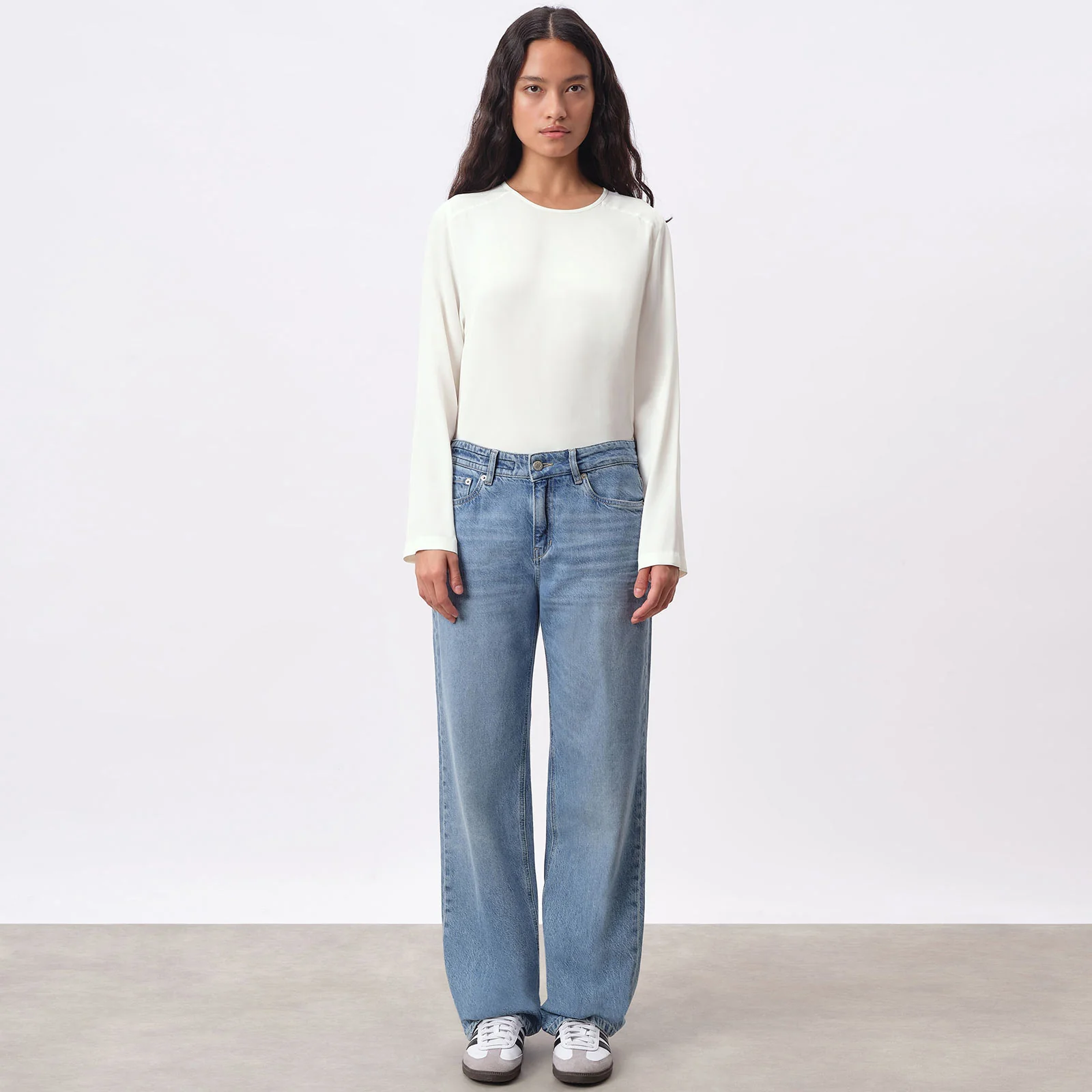 Front Jeans midblue washed - Image 2
