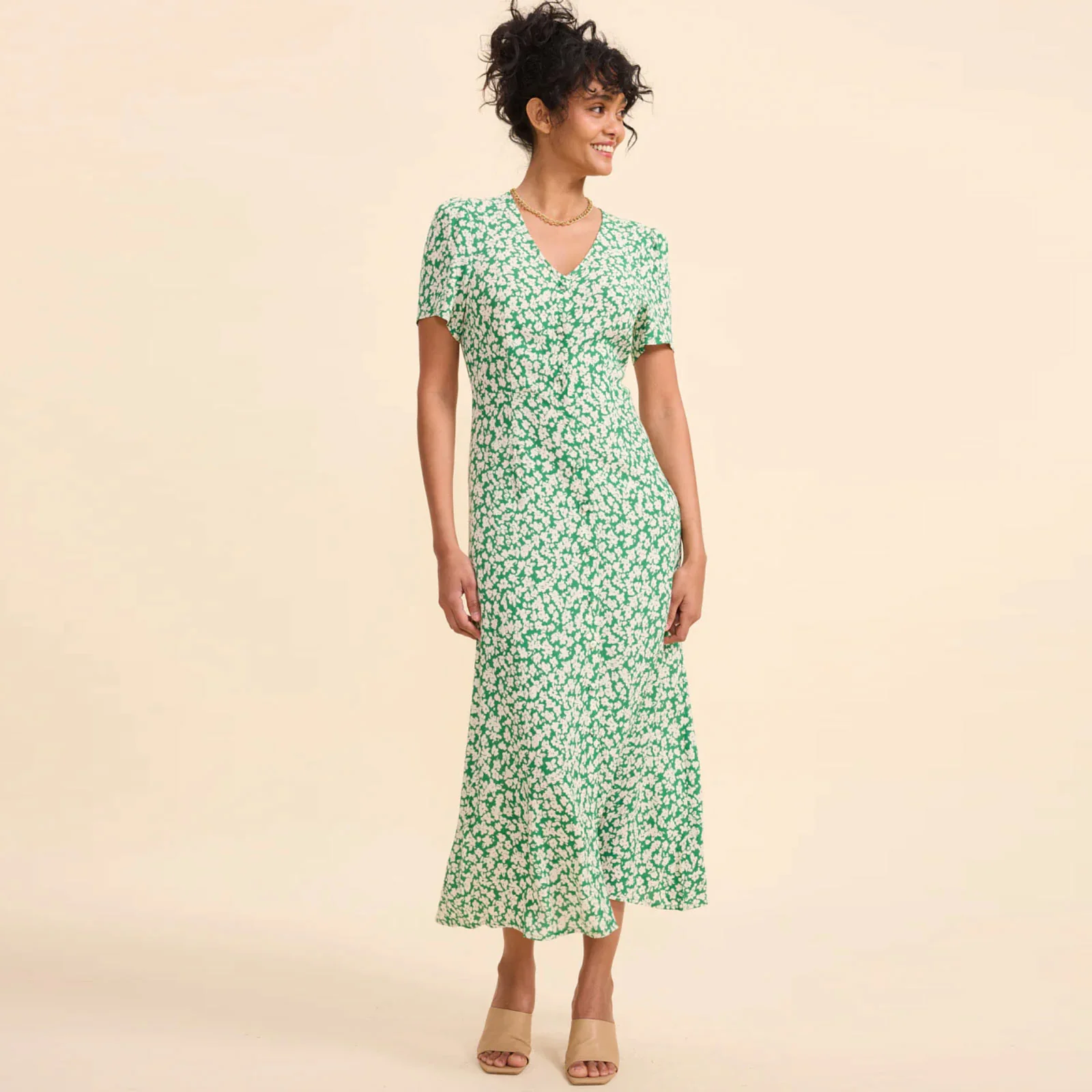 Galadriel Dress miniflowers
