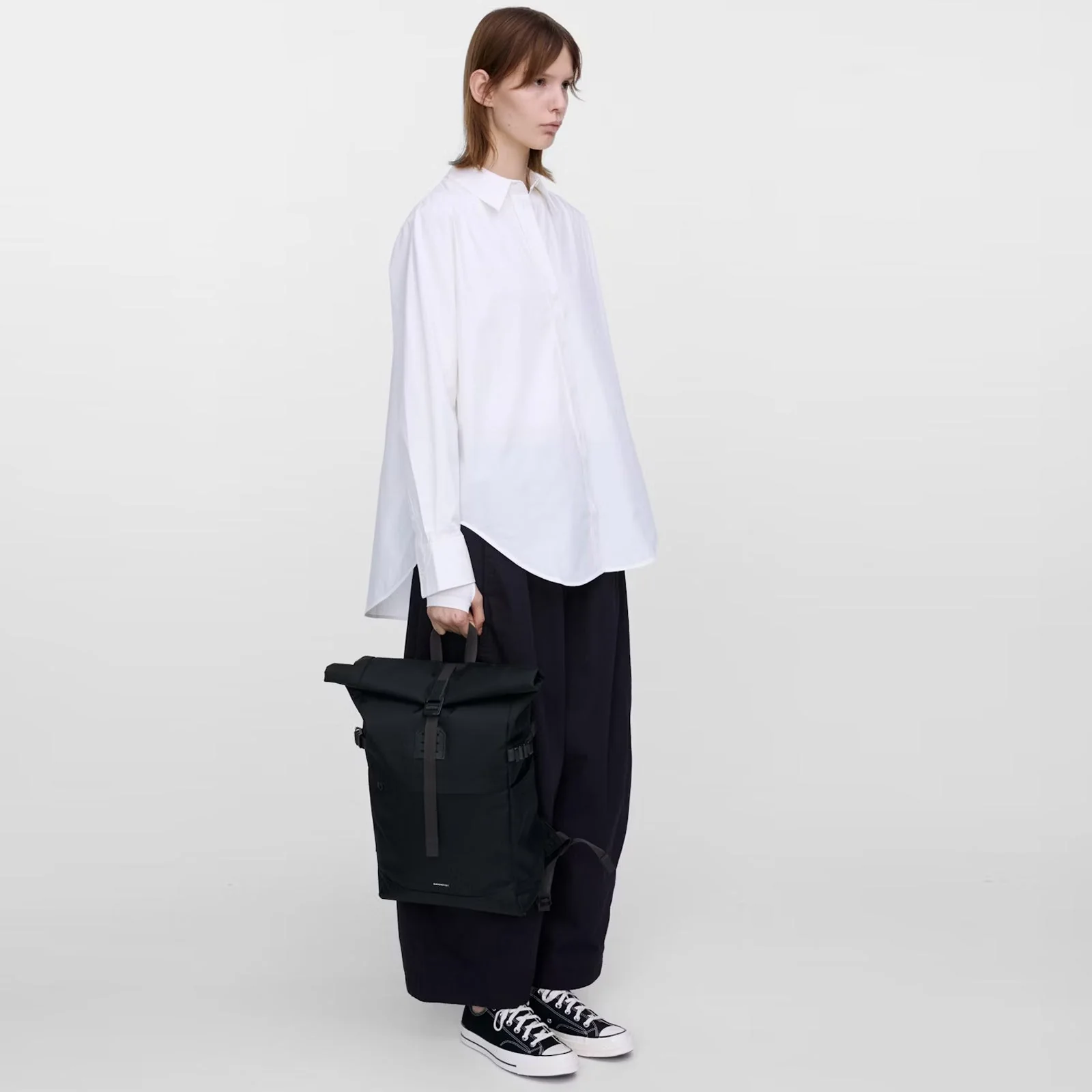 Icon Rolltop Backpack M black/black leather - Image 6