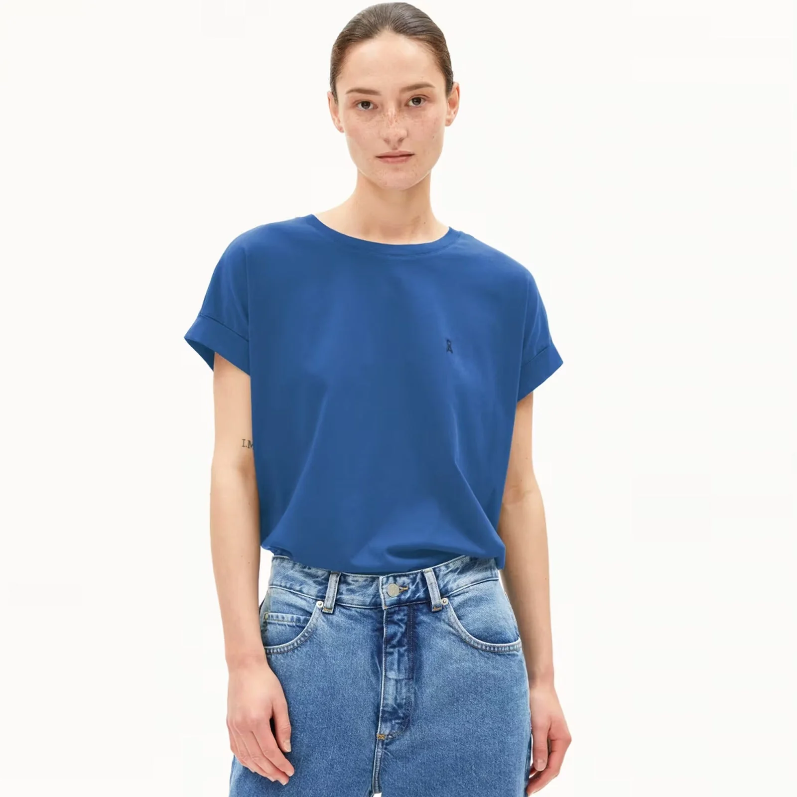 Idaara Tee dark morning