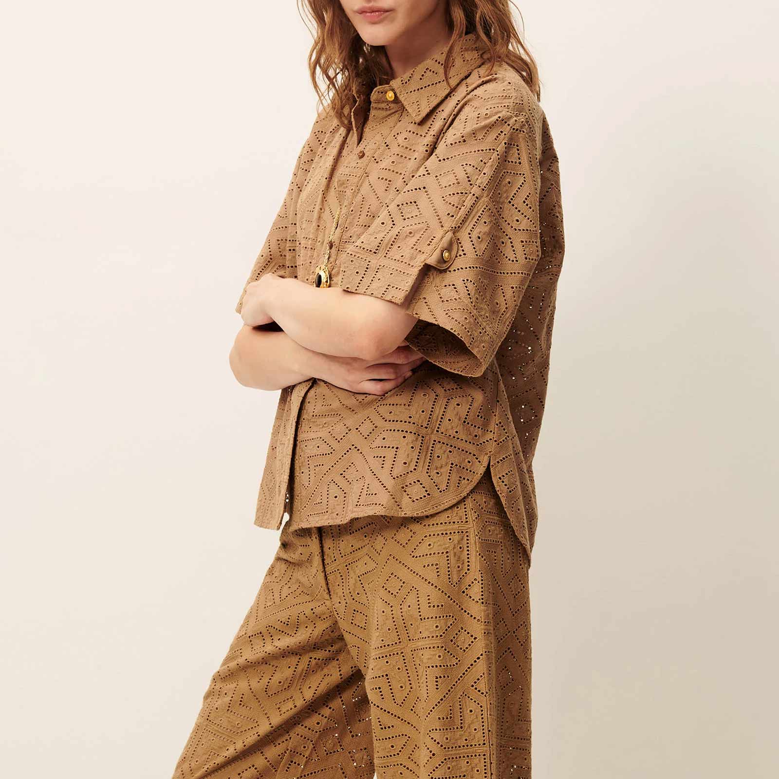 Kaia Embroidered Shirt pampa - Image 3