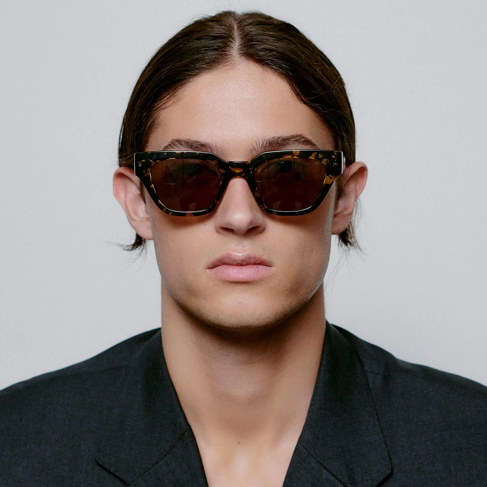 Kaws Sunglasses black/yellow tortoise - Image 2