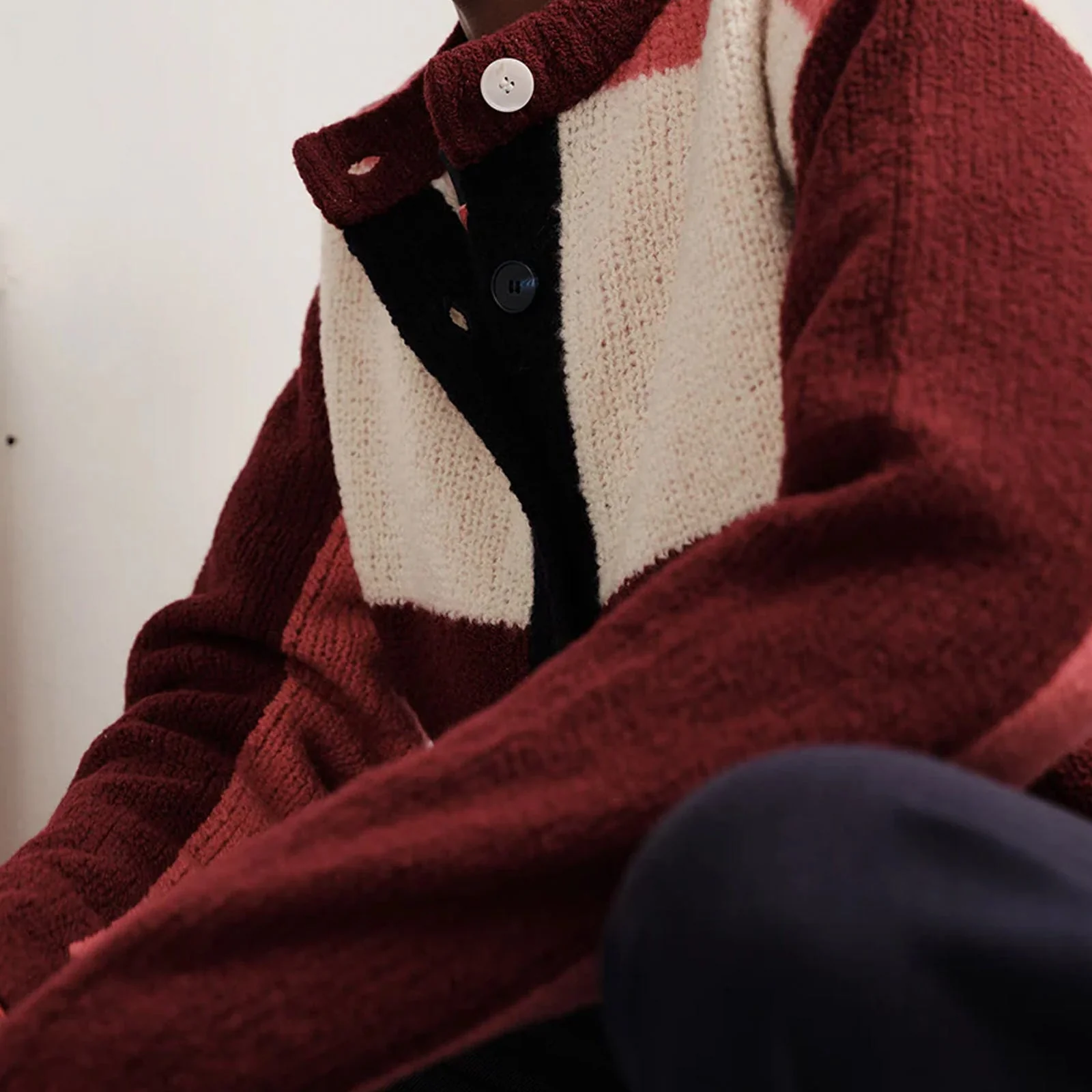 Krasner Cardigan burgundy - Image 5
