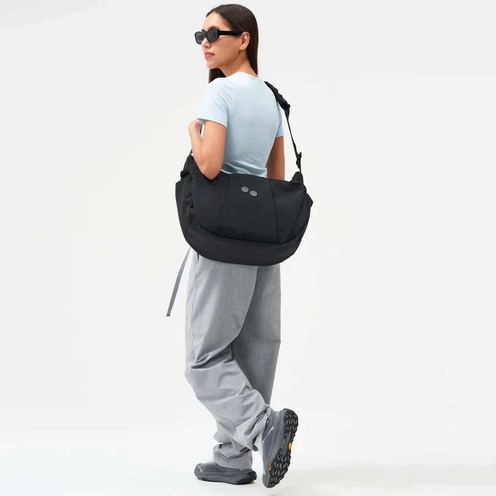 Krumm Large Crossbody Bag crinkle black - Image 3