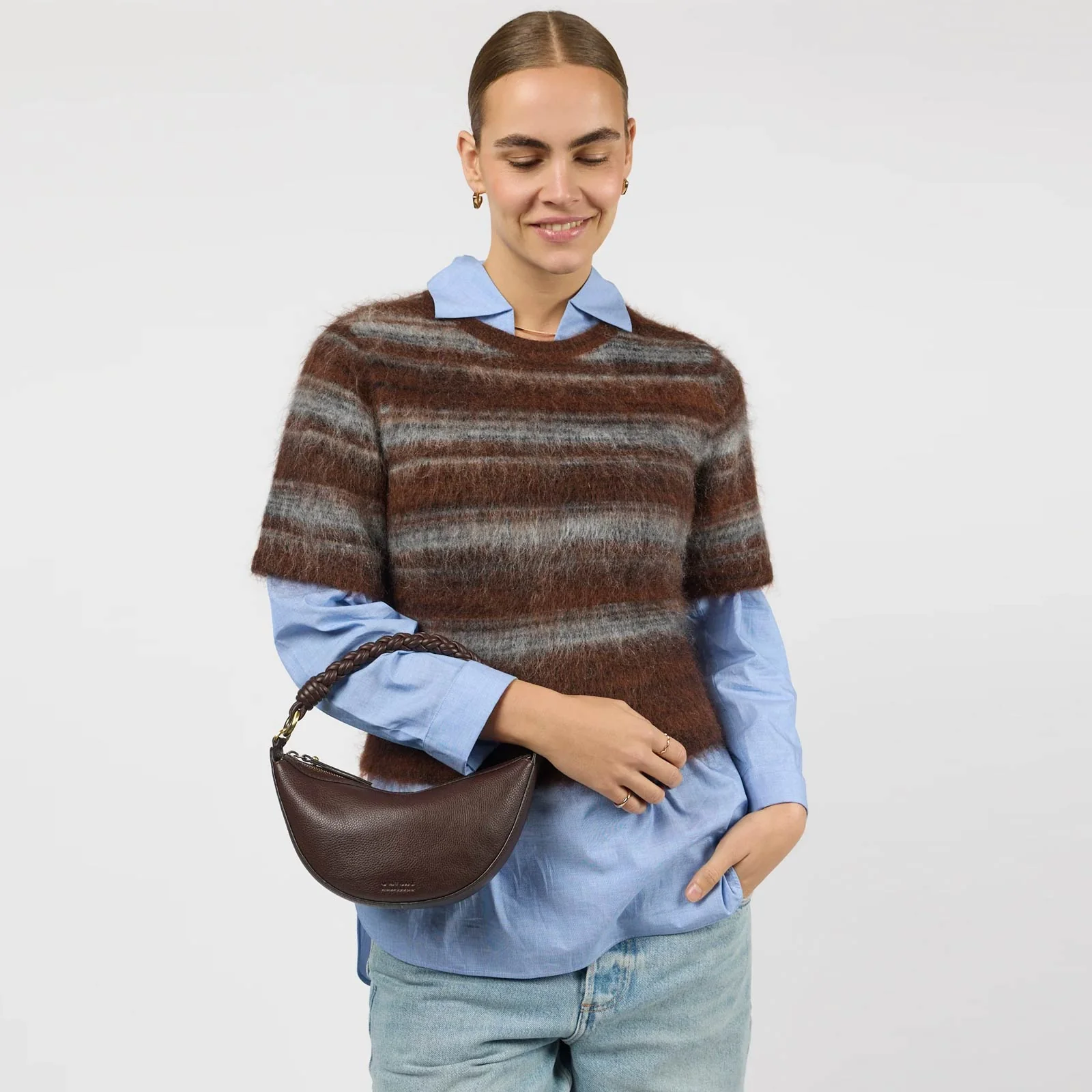 Leo Mini Twisted Handle Soft Grain Leather Bag chocolate - Image 2