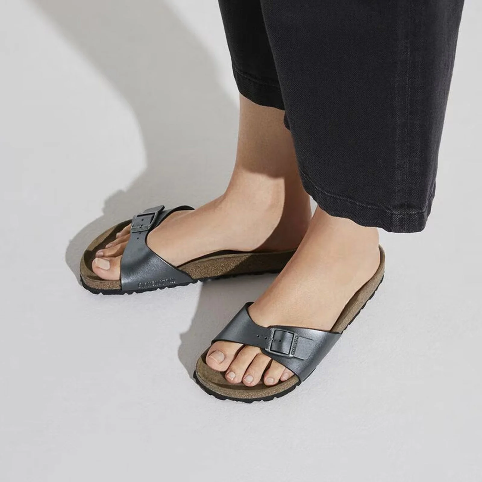 Madrid BF Narrow Fit metallic black - Image 3