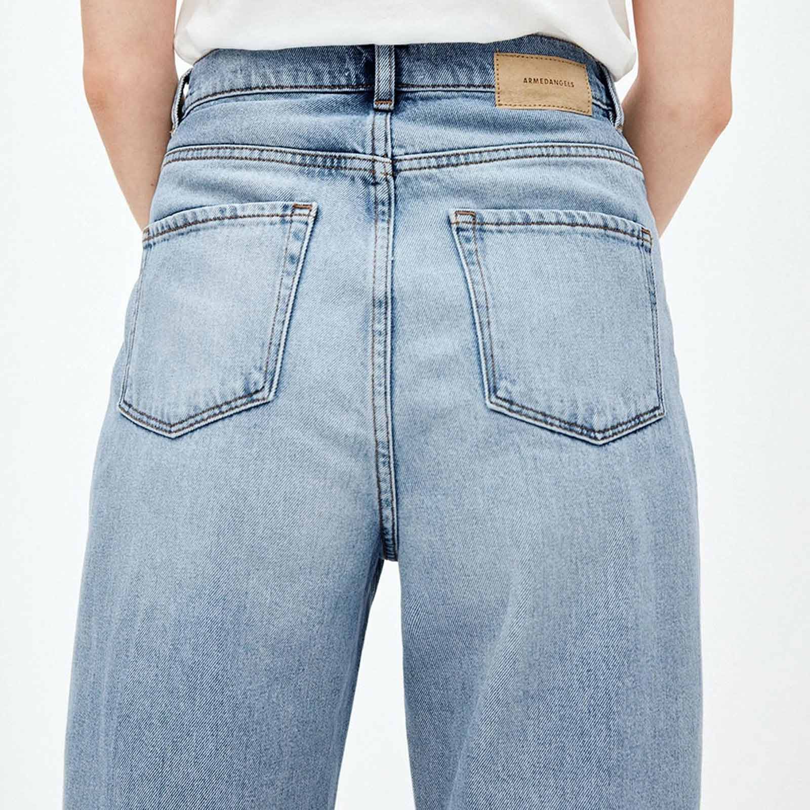 Mairaa Mom Fit Jeans faded blue - Image 10