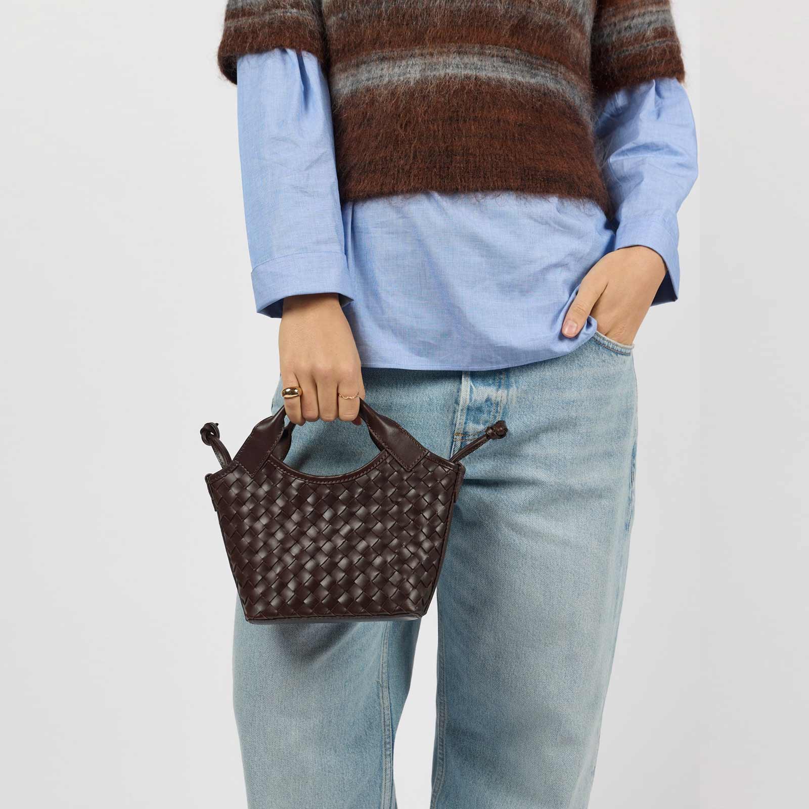 Mara Mini Woven Leather Bag chocolate - Image 4