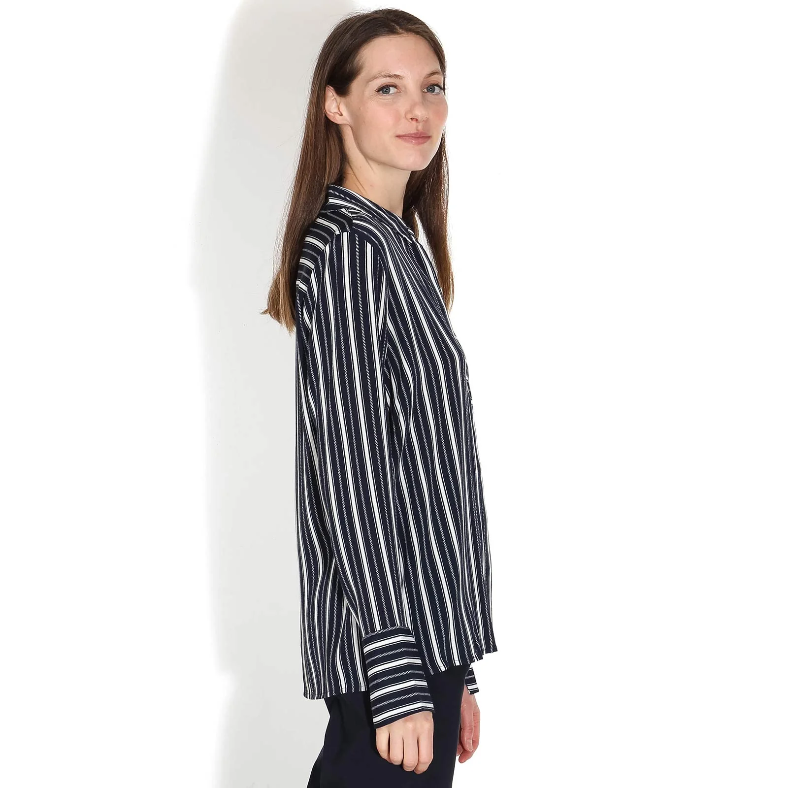 Assia Blouse navy blazer - Image 4