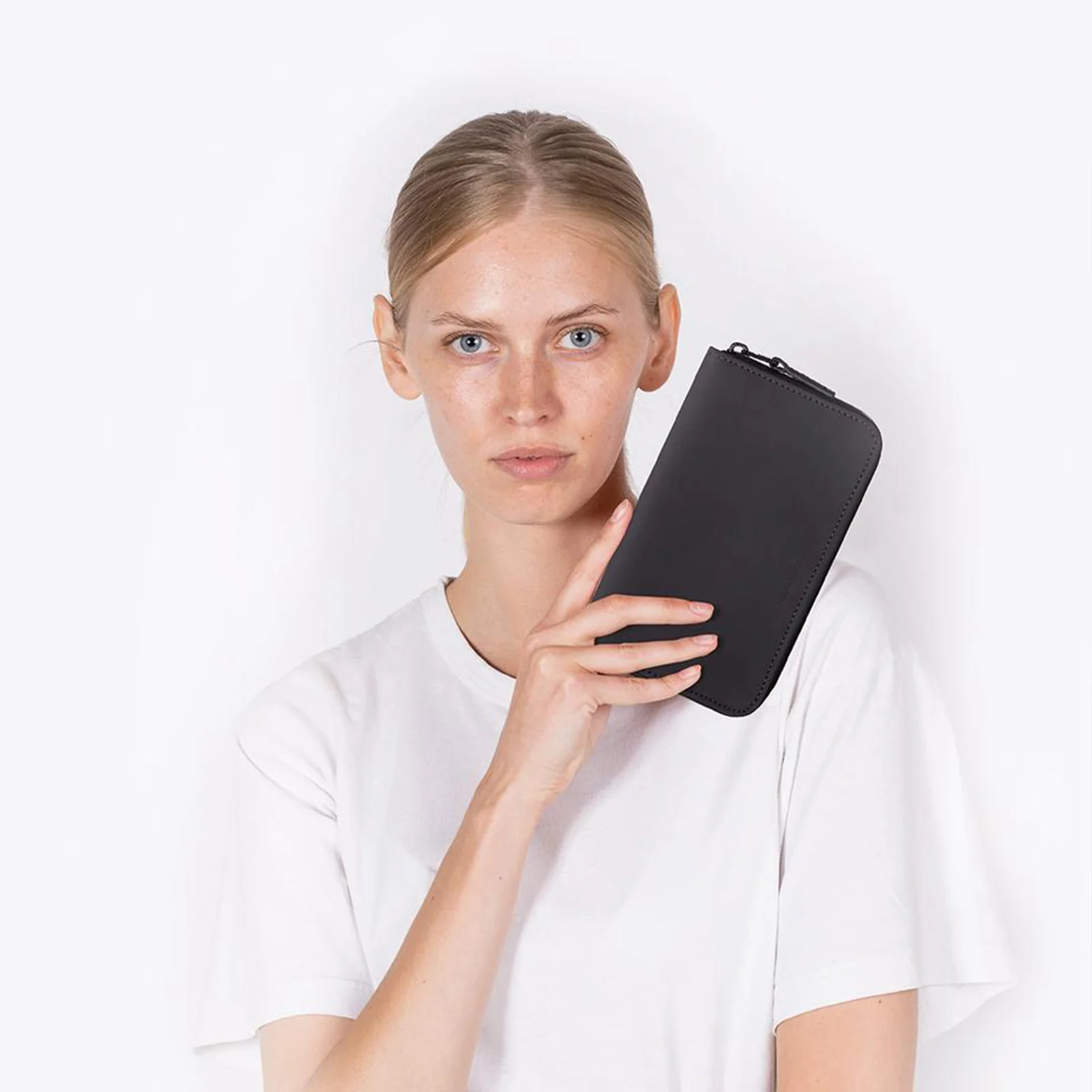 Naira Lotus Wallet black - Image 5