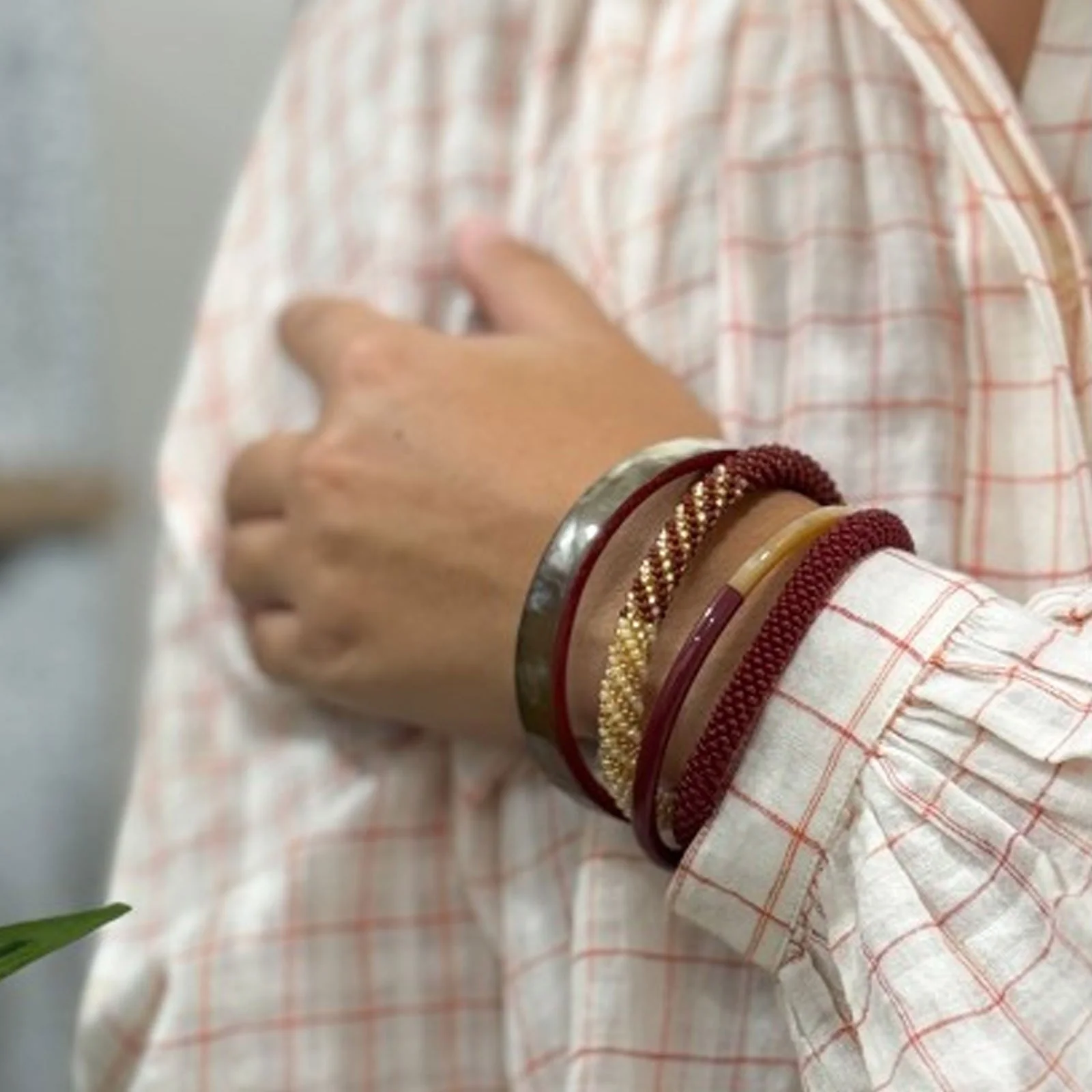 Nepalese Bracelet bordeaux B52 - Image 3
