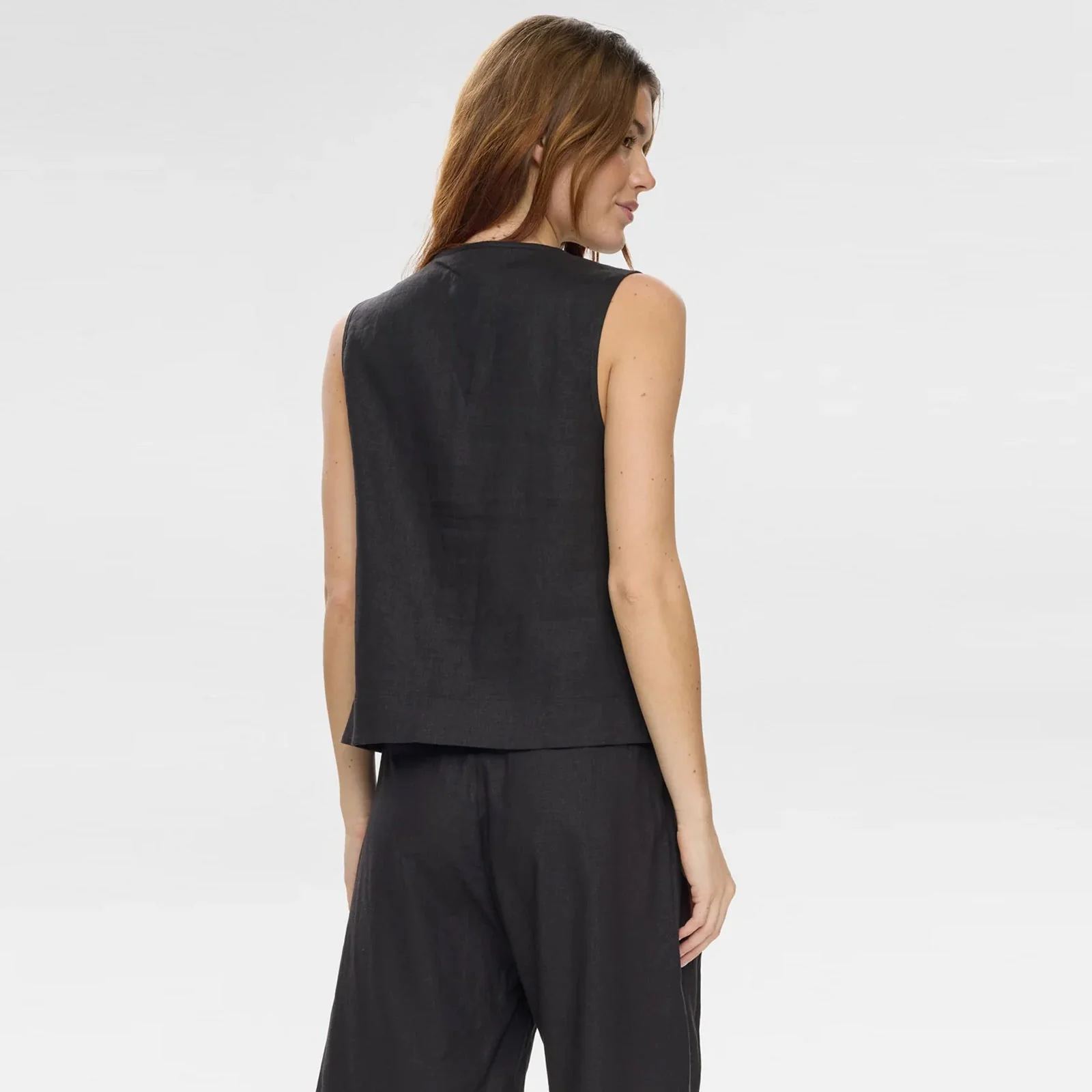 Nualani Vest caviar - Image 2