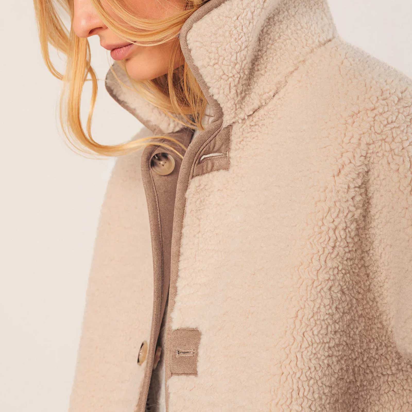 Reversible Teddy Jacket arena - Image 7
