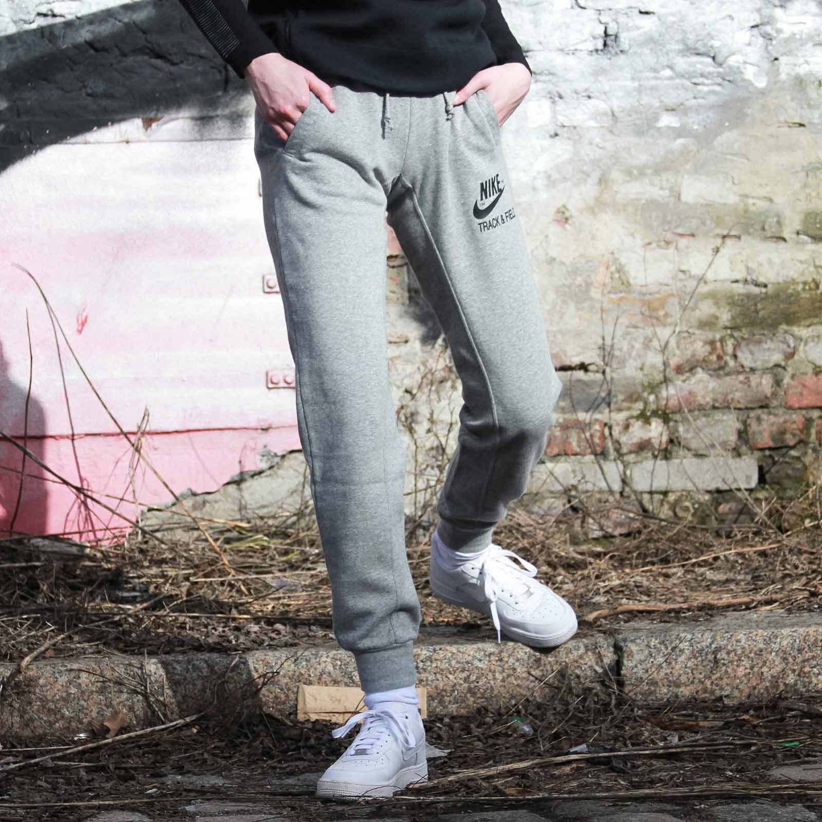 RU NTF Read Vintage Cuff Sweat Pants - Image 2