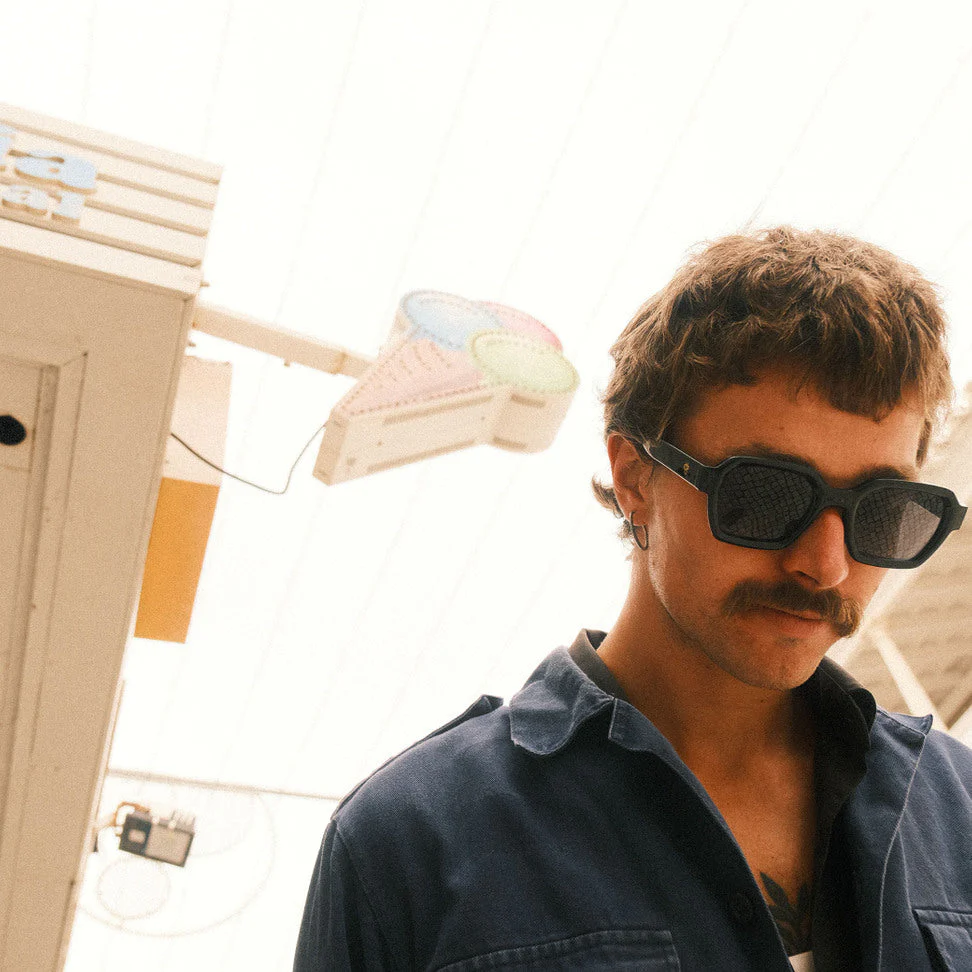 The AK Sunglasses black/black - Image 4
