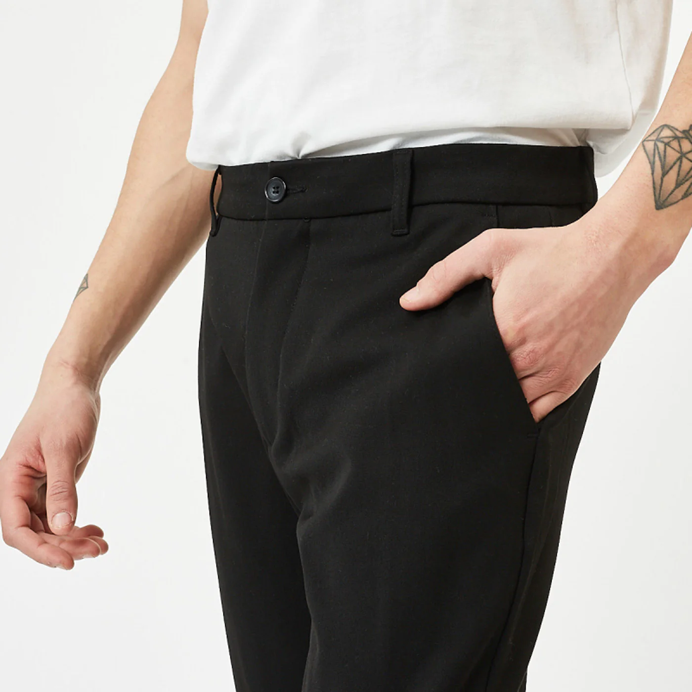 Ugge 2.0 Chino Pant black - Image 3
